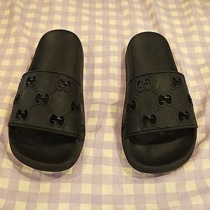 GUCCI SLIDES